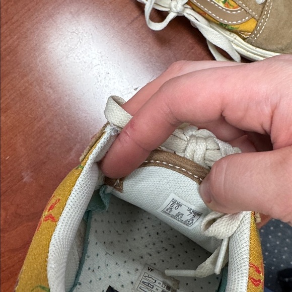 Vans size 7.5 // 092601 - Picture 3 of 3